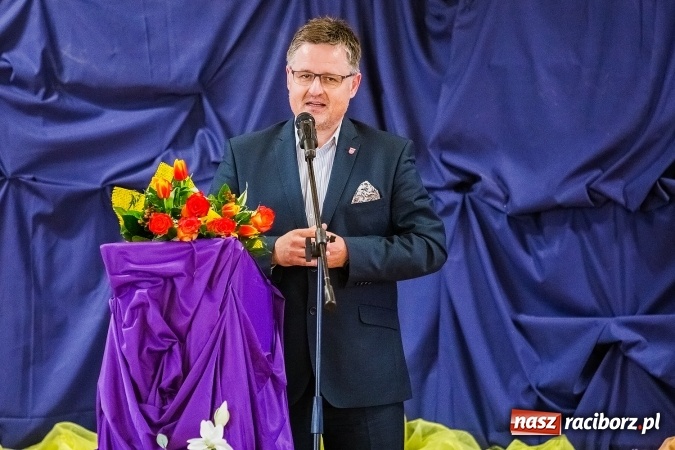 Zdjęcie w galerii na portalu naszraciborz.pl: Uroczyste obchody święta patrona szkoły – Technikum nr 1 w CKZiU nr 1  – Księżnej Eufemii Raciborskiej  wiadomości z regionu