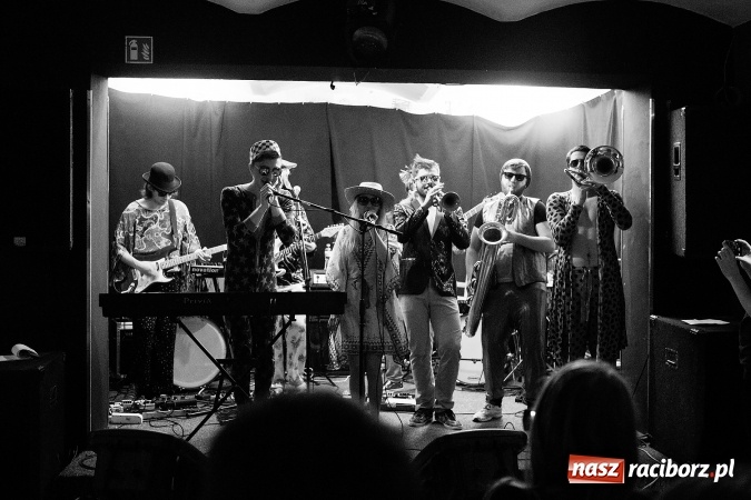 Zdjęcie w galerii na portalu naszraciborz.pl: Ostatnia Bitwa Kapel na Końcu Świata wiadomości z regionu