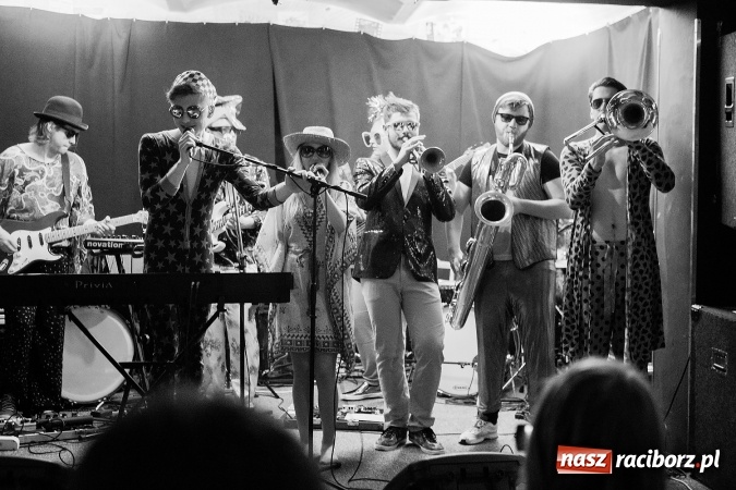 Zdjęcie w galerii na portalu naszraciborz.pl: Ostatnia Bitwa Kapel na Końcu Świata wiadomości z regionu