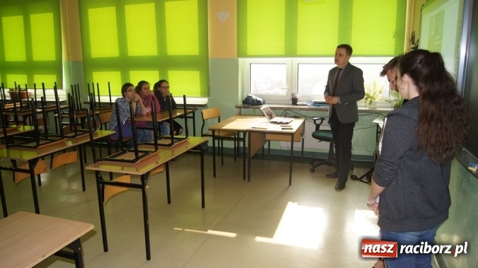 Zdjęcie w galerii na portalu naszraciborz.pl: Pierwsze Targi Edukacyjne w Pietrowicach Wielkich  wiadomości z regionu