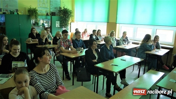 Zdjęcie w galerii na portalu naszraciborz.pl: Pierwsze Targi Edukacyjne w Pietrowicach Wielkich  wiadomości z regionu