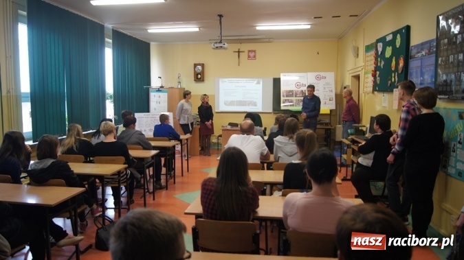 Zdjęcie w galerii na portalu naszraciborz.pl: Pierwsze Targi Edukacyjne w Pietrowicach Wielkich  wiadomości z regionu