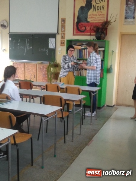 Zdjęcie w galerii na portalu naszraciborz.pl: W II Liceum Og&oacute;lnokształcącym po raz 24. wybrano powiatowych mistrz&oacute;w ortografii wiadomości z regionu