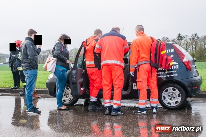 Zdjęcie w galerii na portalu naszraciborz.pl: Zderzenie samochodów na Piaskowej w Raciborzu wiadomości z regionu