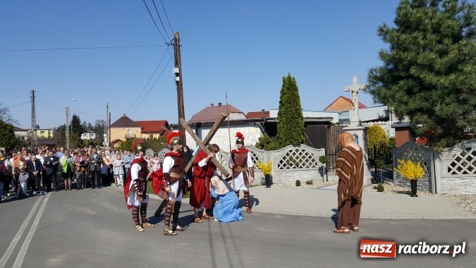 Zdjęcie w galerii na portalu naszraciborz.pl: Misterium Męki Pańskiej w Krzyżanowicach  wiadomości z regionu