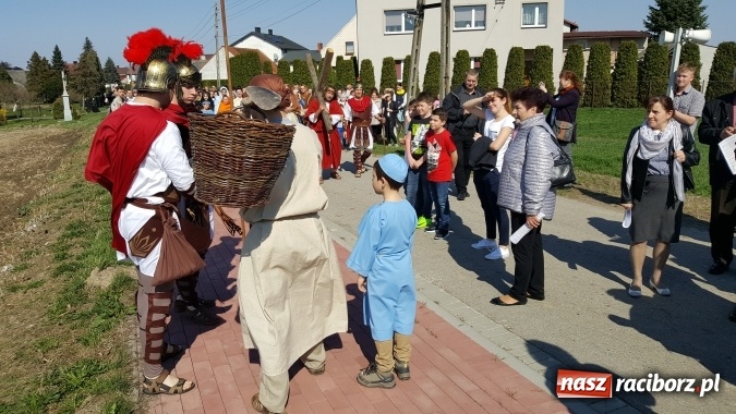 Zdjęcie w galerii na portalu naszraciborz.pl: Misterium Męki Pańskiej w Krzyżanowicach  wiadomości z regionu