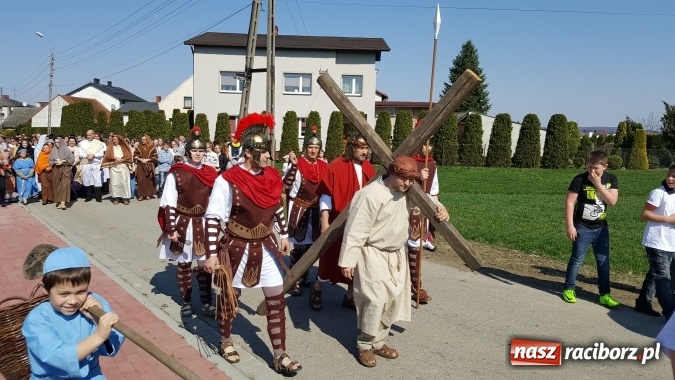 Zdjęcie w galerii na portalu naszraciborz.pl: Misterium Męki Pańskiej w Krzyżanowicach  wiadomości z regionu