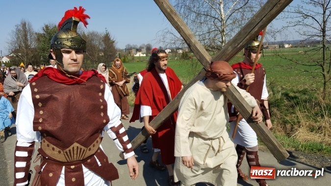 Zdjęcie w galerii na portalu naszraciborz.pl: Misterium Męki Pańskiej w Krzyżanowicach  wiadomości z regionu