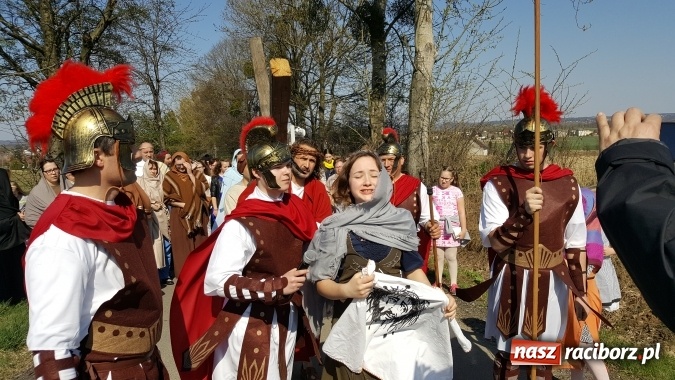 Zdjęcie w galerii na portalu naszraciborz.pl: Misterium Męki Pańskiej w Krzyżanowicach  wiadomości z regionu