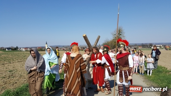 Zdjęcie w galerii na portalu naszraciborz.pl: Misterium Męki Pańskiej w Krzyżanowicach  wiadomości z regionu