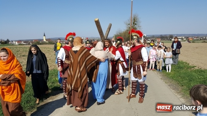 Zdjęcie w galerii na portalu naszraciborz.pl: Misterium Męki Pańskiej w Krzyżanowicach  wiadomości z regionu