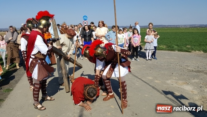 Zdjęcie w galerii na portalu naszraciborz.pl: Misterium Męki Pańskiej w Krzyżanowicach  wiadomości z regionu
