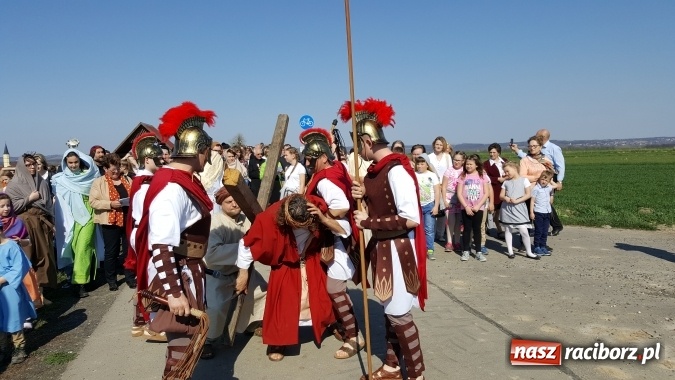 Zdjęcie w galerii na portalu naszraciborz.pl: Misterium Męki Pańskiej w Krzyżanowicach  wiadomości z regionu