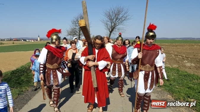 Zdjęcie w galerii na portalu naszraciborz.pl: Misterium Męki Pańskiej w Krzyżanowicach  wiadomości z regionu