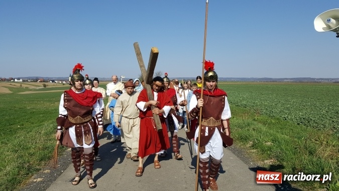 Zdjęcie w galerii na portalu naszraciborz.pl: Misterium Męki Pańskiej w Krzyżanowicach  wiadomości z regionu