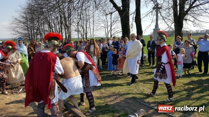 Zdjęcie w galerii na portalu naszraciborz.pl: Misterium Męki Pańskiej w Krzyżanowicach  wiadomości z regionu