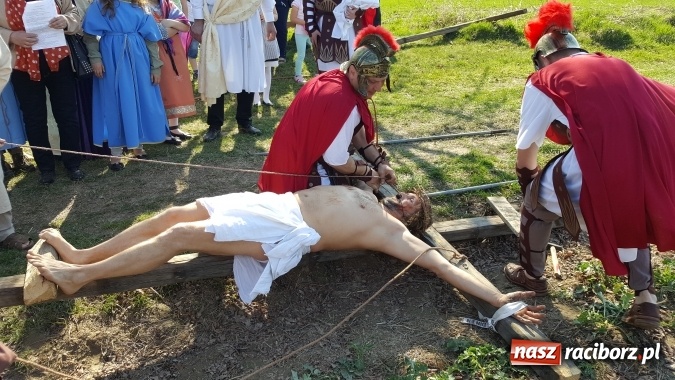 Zdjęcie w galerii na portalu naszraciborz.pl: Misterium Męki Pańskiej w Krzyżanowicach  wiadomości z regionu