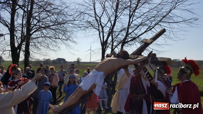 Zdjęcie w galerii na portalu naszraciborz.pl: Misterium Męki Pańskiej w Krzyżanowicach  wiadomości z regionu