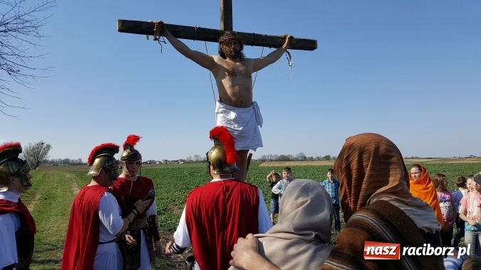 Zdjęcie w galerii na portalu naszraciborz.pl: Misterium Męki Pańskiej w Krzyżanowicach  wiadomości z regionu