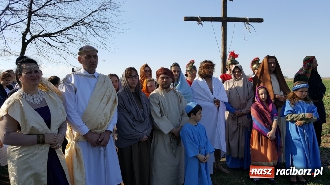 Zdjęcie w galerii na portalu naszraciborz.pl: Misterium Męki Pańskiej w Krzyżanowicach  wiadomości z regionu