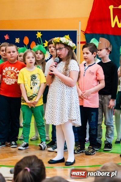 Zdjęcie w galerii na portalu naszraciborz.pl: Wiosenne przedstawienie teatralne w SP 13 wiadomości z regionu