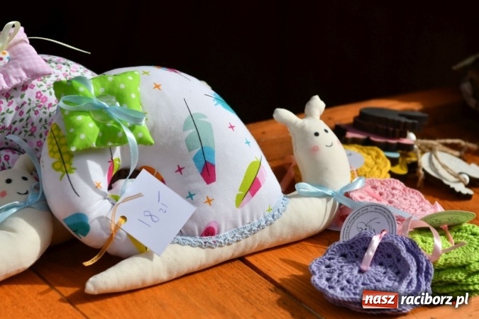 Zdjęcie w galerii na portalu naszraciborz.pl: Kolorowo, pachnąco i pysznie - ruszył Jarmark Wielkanocny  wiadomości z regionu