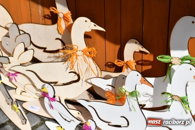 Zdjęcie w galerii na portalu naszraciborz.pl: Kolorowo, pachnąco i pysznie - ruszył Jarmark Wielkanocny  wiadomości z regionu