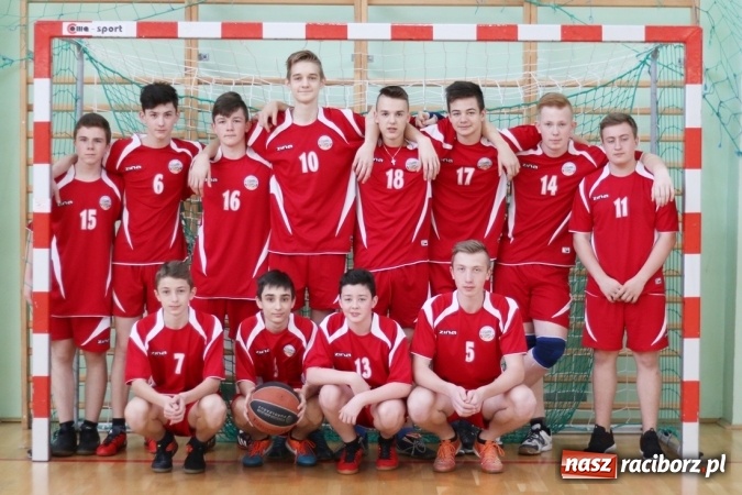 Zdjęcie w galerii na portalu naszraciborz.pl: Koszykówka: G1 z Raciborza awansowało do półfinału wojewódzkiego wiadomości z regionu