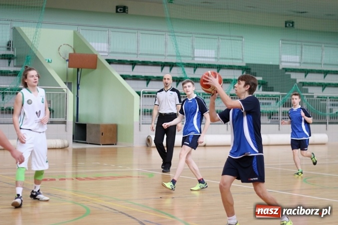 Zdjęcie w galerii na portalu naszraciborz.pl: Koszykówka: G1 z Raciborza awansowało do półfinału wojewódzkiego wiadomości z regionu