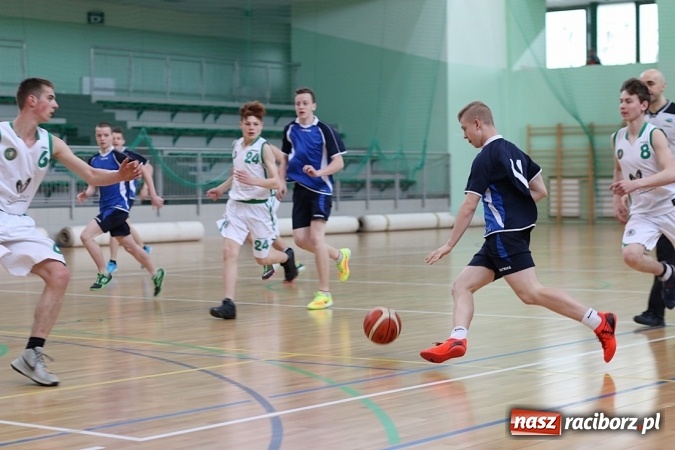 Zdjęcie w galerii na portalu naszraciborz.pl: Koszykówka: G1 z Raciborza awansowało do półfinału wojewódzkiego wiadomości z regionu