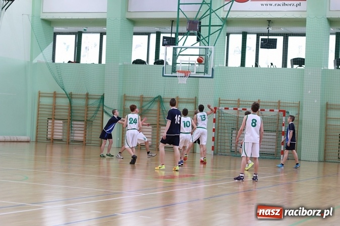 Zdjęcie w galerii na portalu naszraciborz.pl: Koszykówka: G1 z Raciborza awansowało do półfinału wojewódzkiego wiadomości z regionu
