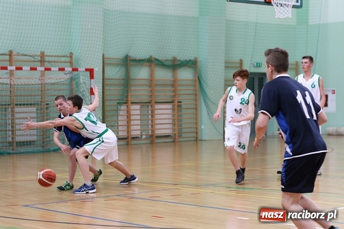 Zdjęcie w galerii na portalu naszraciborz.pl: Koszykówka: G1 z Raciborza awansowało do półfinału wojewódzkiego wiadomości z regionu
