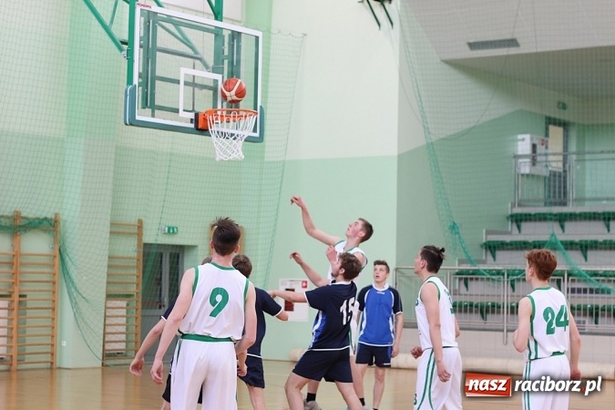 Zdjęcie w galerii na portalu naszraciborz.pl: Koszykówka: G1 z Raciborza awansowało do półfinału wojewódzkiego wiadomości z regionu