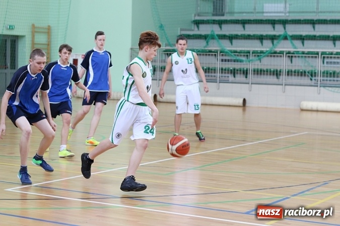 Zdjęcie w galerii na portalu naszraciborz.pl: Koszykówka: G1 z Raciborza awansowało do półfinału wojewódzkiego wiadomości z regionu