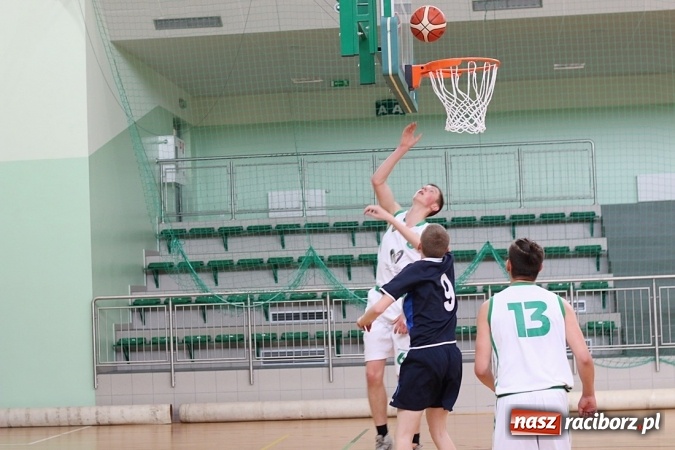 Zdjęcie w galerii na portalu naszraciborz.pl: Koszykówka: G1 z Raciborza awansowało do półfinału wojewódzkiego wiadomości z regionu