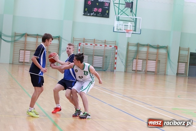 Zdjęcie w galerii na portalu naszraciborz.pl: Koszykówka: G1 z Raciborza awansowało do półfinału wojewódzkiego wiadomości z regionu