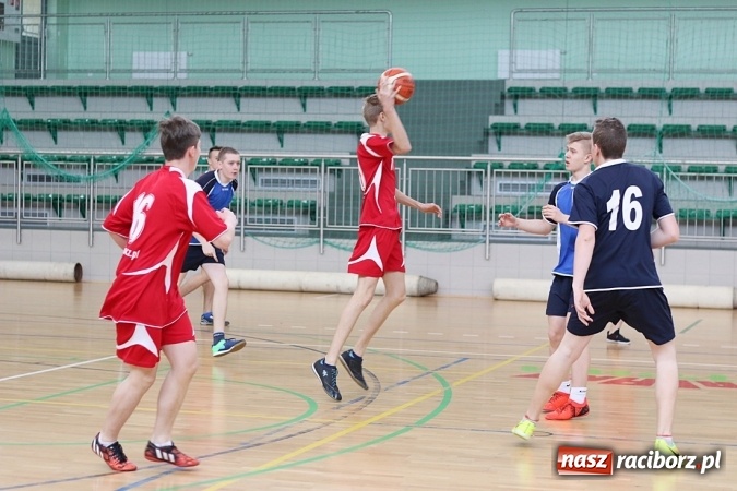 Zdjęcie w galerii na portalu naszraciborz.pl: Koszykówka: G1 z Raciborza awansowało do półfinału wojewódzkiego wiadomości z regionu