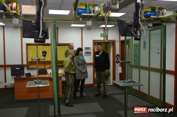 Zdjęcie w galerii na portalu naszraciborz.pl: Wizyta oficera łącznikowego policji Republiki Federalnej Niemiec u śląskich pogranicznik&oacute;w w Raciborzu wiadomości z regionu