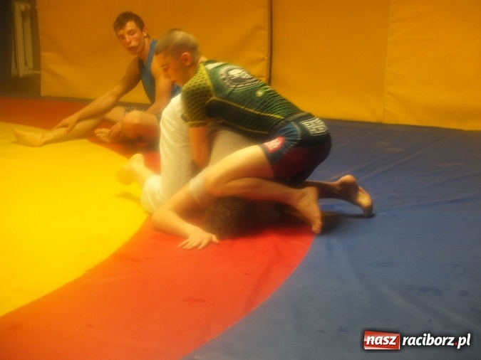 Zdjęcie w galerii na portalu naszraciborz.pl: Trwają przygotowania do Gali MMA wiadomości z regionu