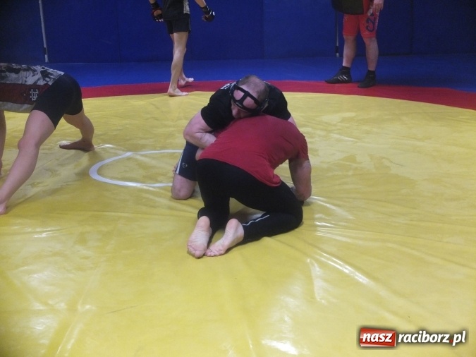 Zdjęcie w galerii na portalu naszraciborz.pl: Trwają przygotowania do Gali MMA wiadomości z regionu