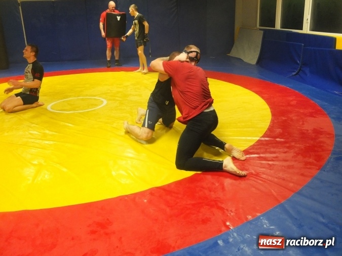 Zdjęcie w galerii na portalu naszraciborz.pl: Trwają przygotowania do Gali MMA wiadomości z regionu