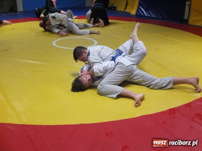 Zdjęcie w galerii na portalu naszraciborz.pl: Trwają przygotowania do Gali MMA wiadomości z regionu