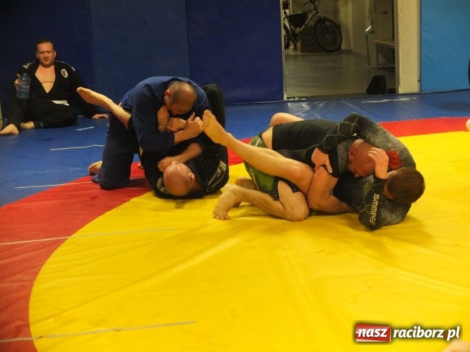 Zdjęcie w galerii na portalu naszraciborz.pl: Trwają przygotowania do Gali MMA wiadomości z regionu