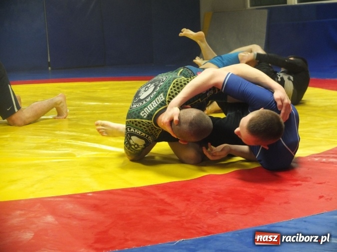 Zdjęcie w galerii na portalu naszraciborz.pl: Trwają przygotowania do Gali MMA wiadomości z regionu