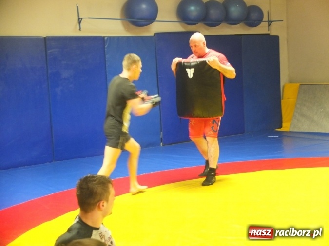 Zdjęcie w galerii na portalu naszraciborz.pl: Trwają przygotowania do Gali MMA wiadomości z regionu