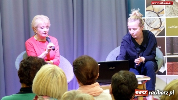 Zdjęcie w galerii na portalu naszraciborz.pl: Moje szczęśliwe wyspy - spotkanie z Magdaleną Zawadzką w raciborskiej bibliotece wiadomości z regionu