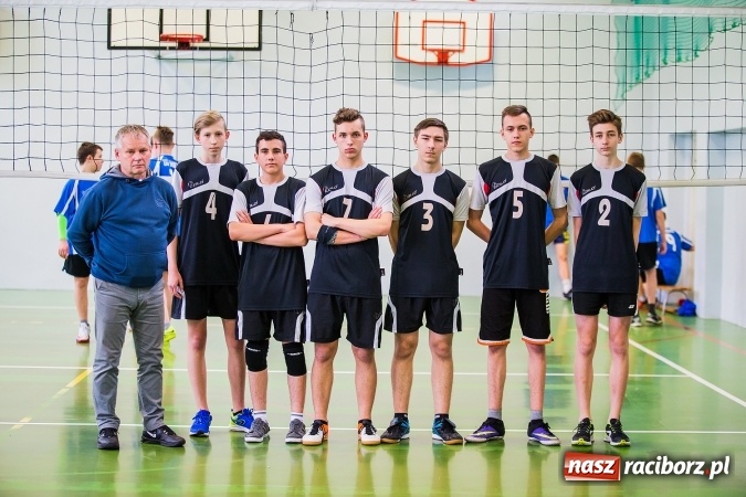 Zdjęcie w galerii na portalu naszraciborz.pl: Gimnazjum nr 3 ma najlepszych siatkarzy wiadomości z regionu