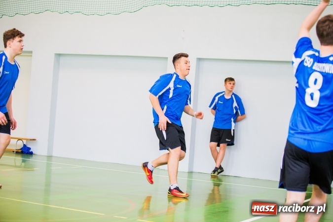 Zdjęcie w galerii na portalu naszraciborz.pl: Gimnazjum nr 3 ma najlepszych siatkarzy wiadomości z regionu