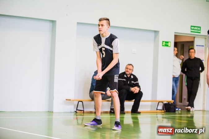 Zdjęcie w galerii na portalu naszraciborz.pl: Gimnazjum nr 3 ma najlepszych siatkarzy wiadomości z regionu