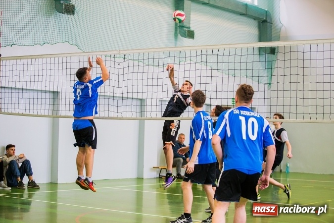 Zdjęcie w galerii na portalu naszraciborz.pl: Gimnazjum nr 3 ma najlepszych siatkarzy wiadomości z regionu